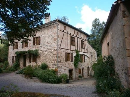 Le-moulin-de-maraval-cordes-sur-ciel-facade-1 Gite de caractère dans un ancien moulin. Authenticité préservée. Quiétude des lieux. confort et grande capacité d'accueil